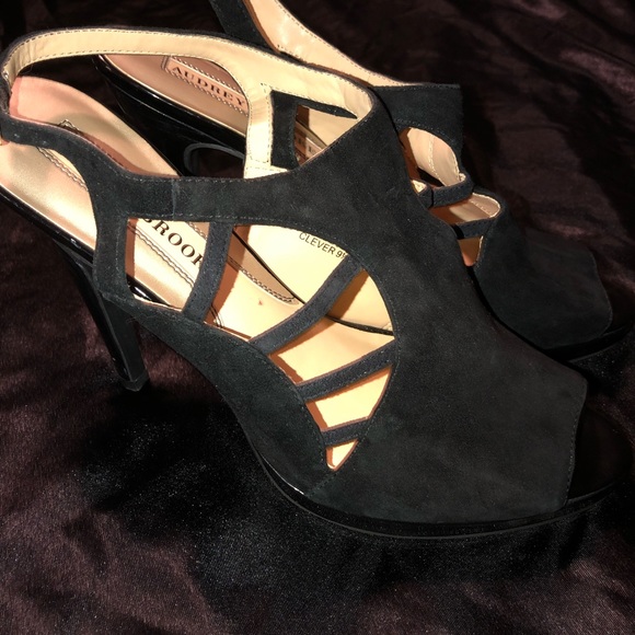 Black Heels 🖤 - Picture 4 of 8